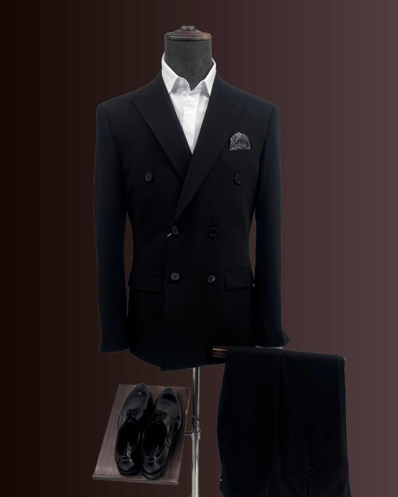 Garnitur dwurzędowy Marco Cadini Radom, model KM 8211